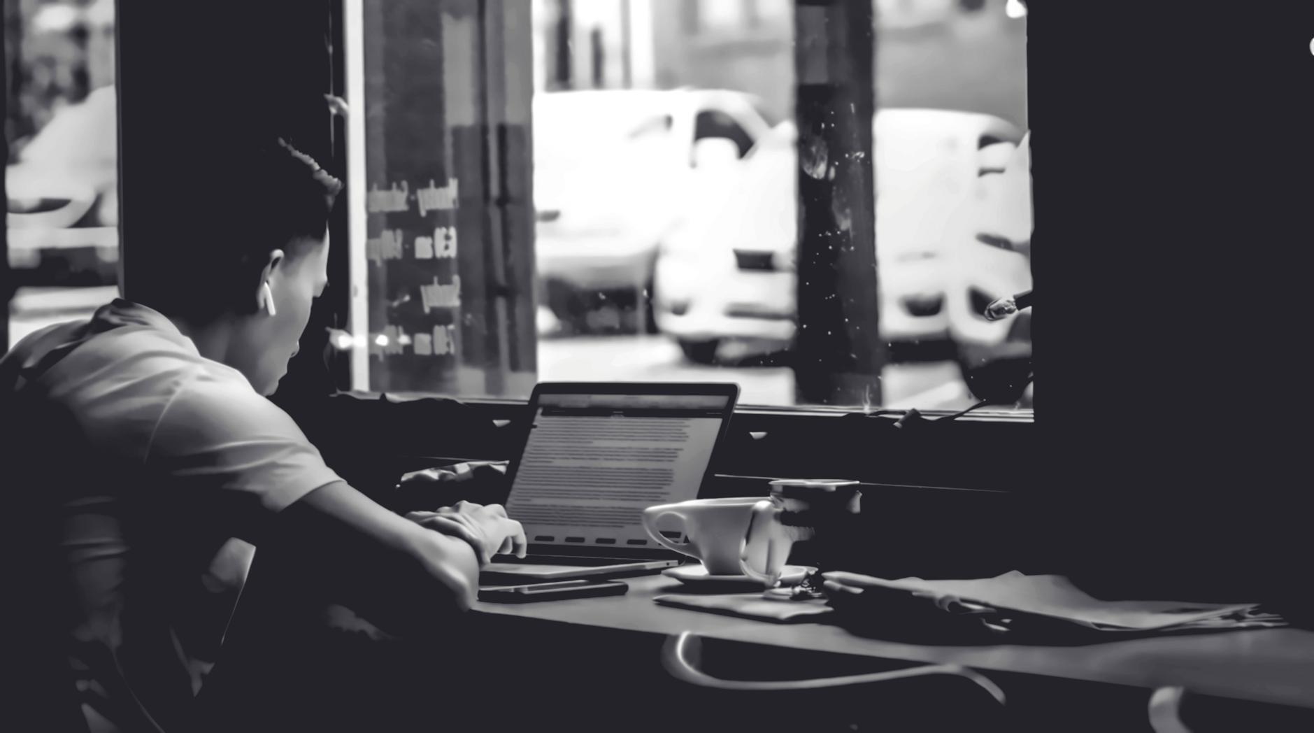 Análisis de informes financieros mensuales